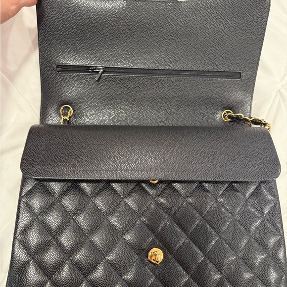Chanel black caviar maxi flap - full set like new 2019 - Picture 10 of 16